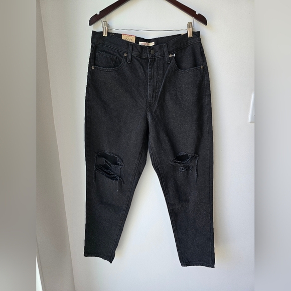 Levi's High Waisted Mom Jeans Denim Black Knee Ripped size 31 - Picture 3 of 3
